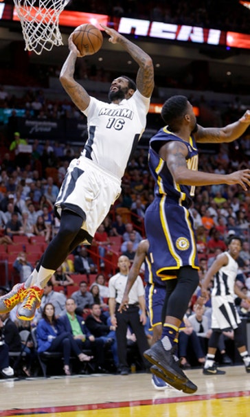Whiteside gets 26 points, 22 boards as Heat top Pacers 95-89 (Dec 14, 2016)